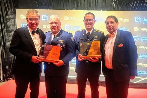 Escuelas Vocacionales del Ministerio de Defensa ganan máximo galardón de los Premios Latam Digital 2025, logrando un hito histórico para República Dominicana