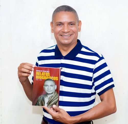 Reconocimiento en Bridgeport: «Relatos Biográficos: 1983-2023», un hito literario de Marcos Sánchez