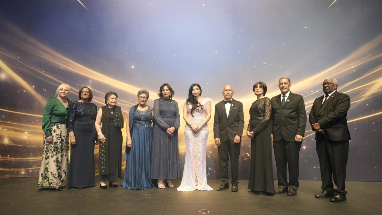 Ministerio Público entrega “Premio al Mérito” a diez fiscales de amplia trayectoria