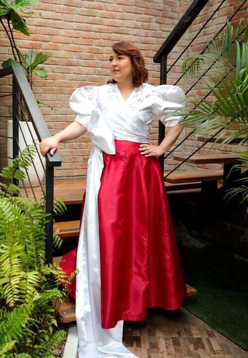 Emelyn Baldera apuesta a visibilizar el trabajo de mujeres en la moda como Carolina Almonte en el Soberano