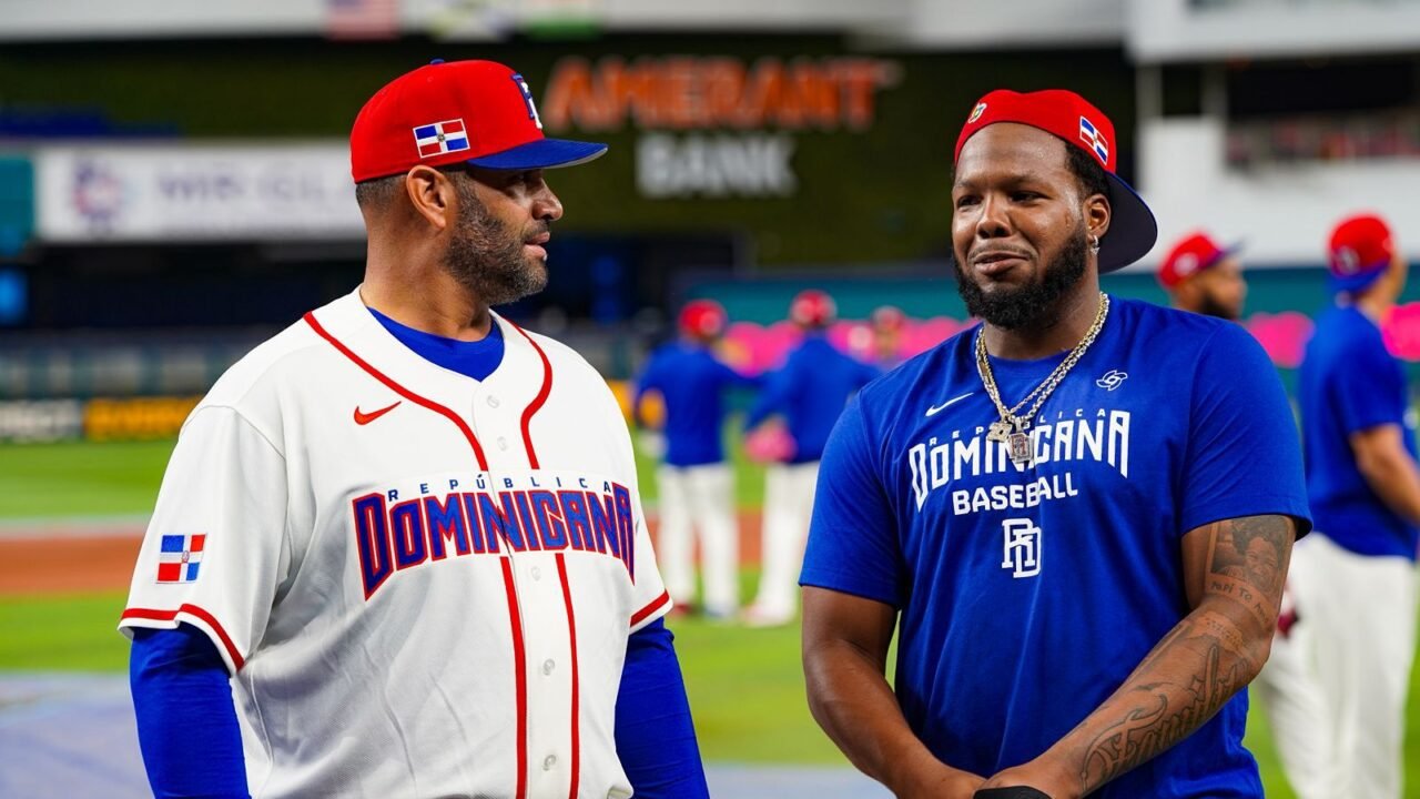 Equipo dominicano que participará en el Clásico Mundial de Béisbol practica en conjunto por primera vez en Miami