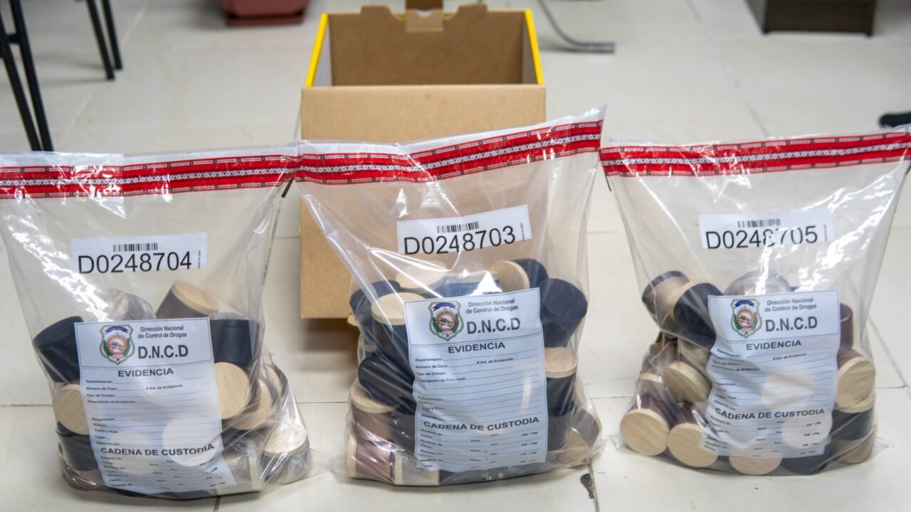DNCD ocupa 96 velones llenos de presunta cocaína