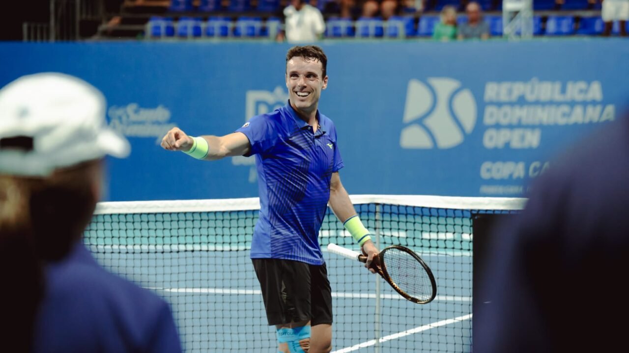Bautista Agut se impone en duelo histórico en la Ciudad Destino