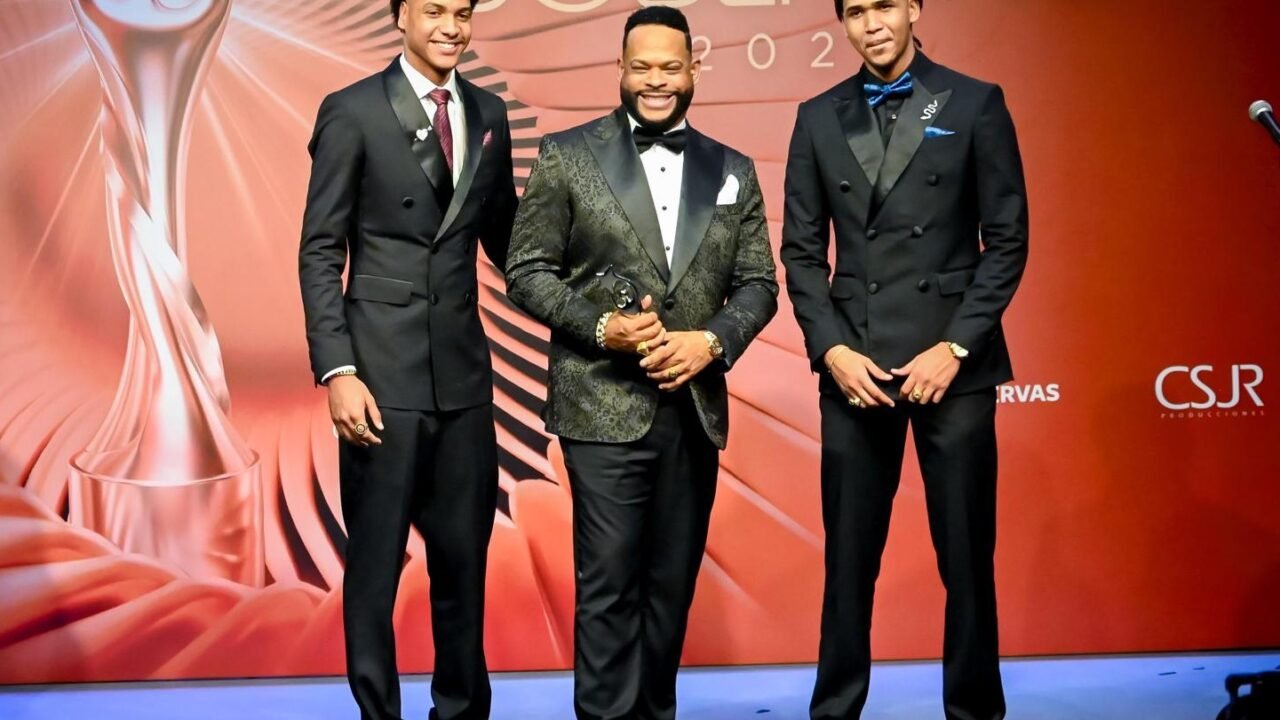 Legado de Martín Polanco brilló en la alfombra de Premios Soberano 2026