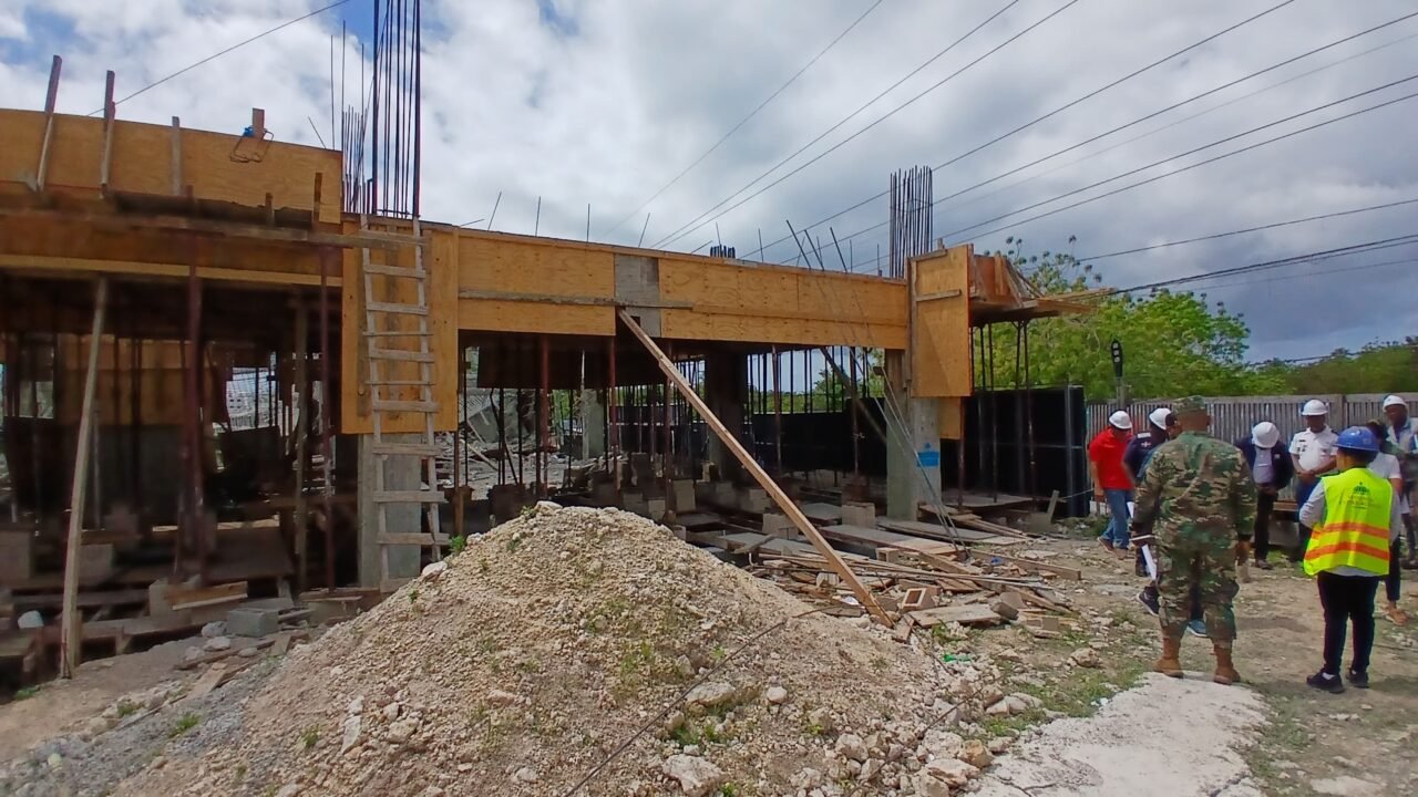 MIVHED paraliza construcción de proyecto Tuscany Palace Residence en Bayahibe tras colapso en obra