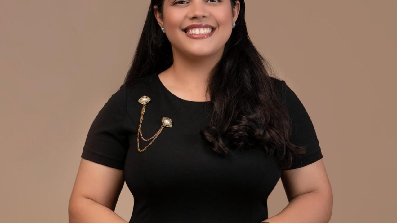 Joven psicóloga dominicana publica investigación sobre redes sociales y empatía en universitarios