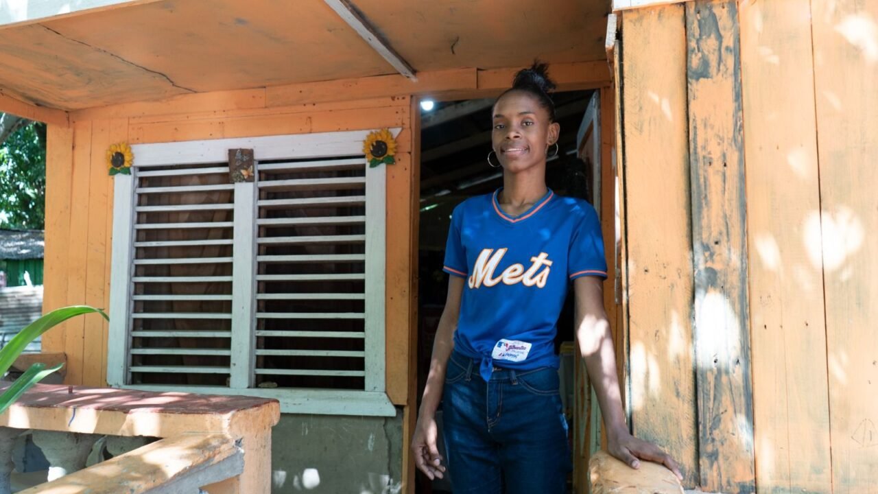 Hábitat para la Humanidad y Cementos Argos Dominicana impactan a más de 400 personas con la séptima etapa del proyecto Hogares Saludables