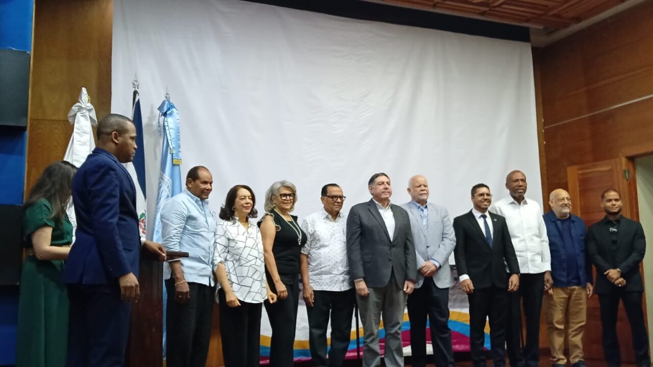 Concluye exitosamente primera edición del evento cultural “La Fiesta de las Ideas: Congreso de Pensamiento y Diálogo para el Desarrollo” en La Romana