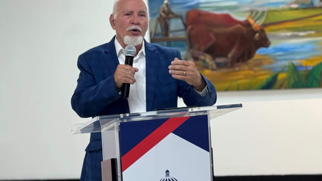 Willy Pérez inaugura en Nueva York la exposición “Quisqueya en Colores”