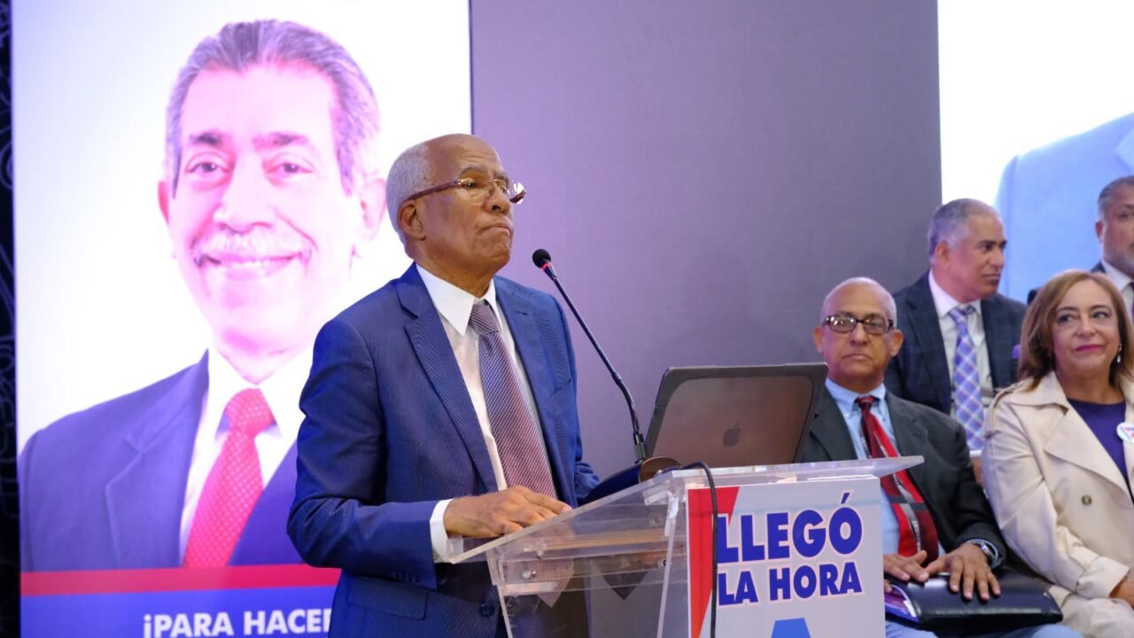 Candidato a decano Facultad de Humanidades UASD Francisco Acosta, realiza multitudinario cierre de campaña