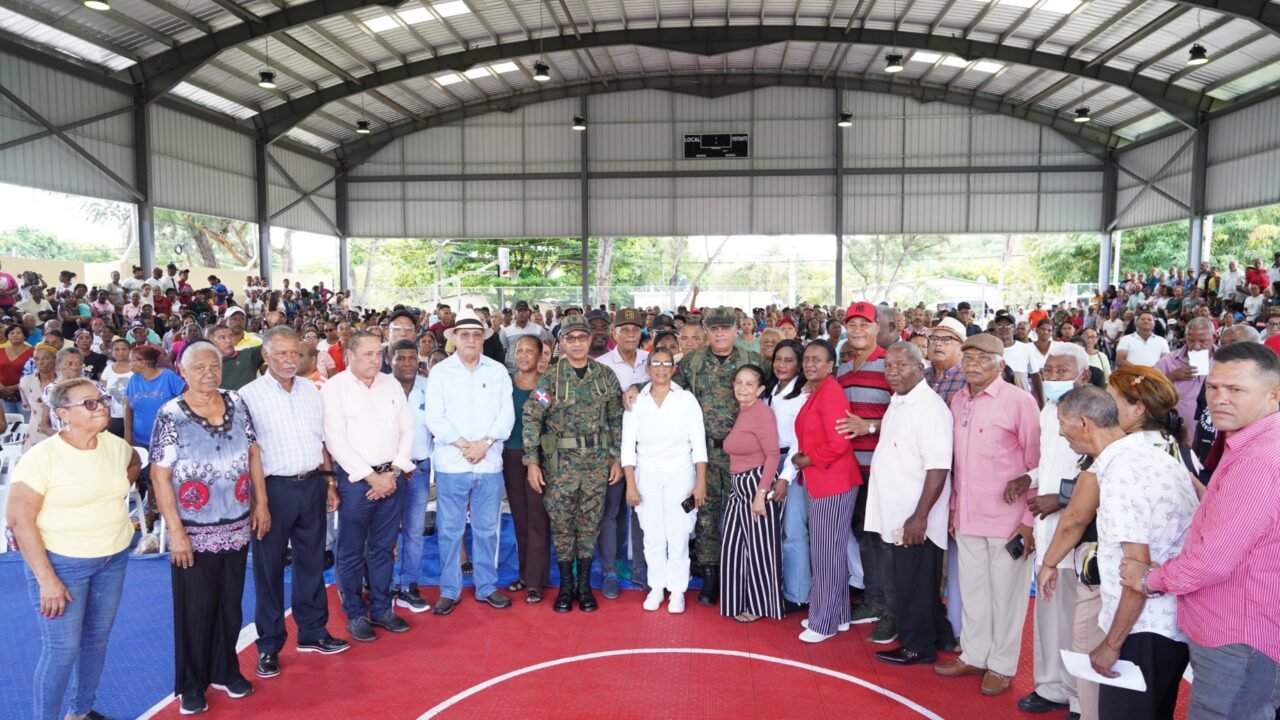 Ministro de Defensa encabeza Jornada Social para Retirados Militares en Pedro Brand