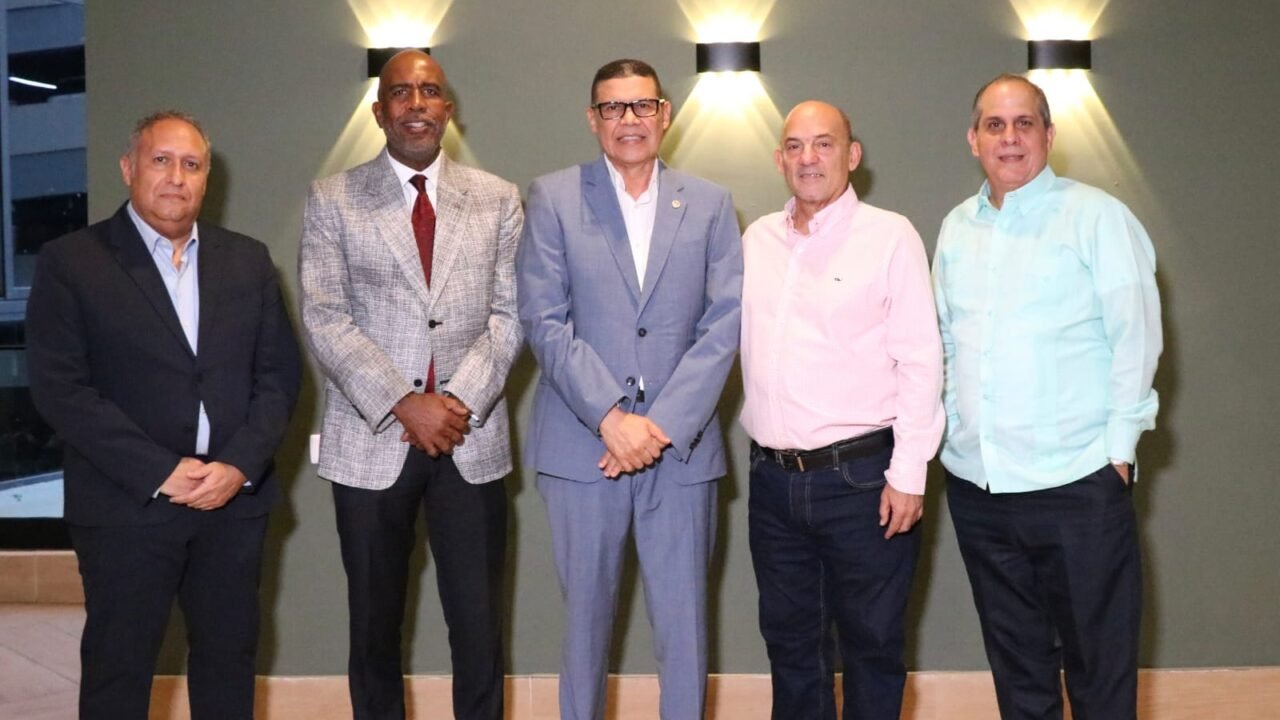 Academia Club Naco inicia sus actividades con el lanzamiento de su Club de Lectura y conferencia del Dr. Ricardo Nieves