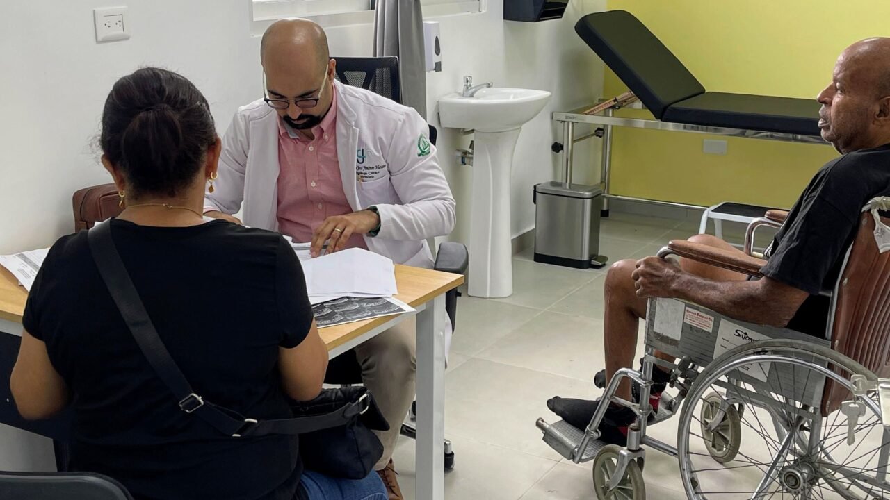 Pacientes resaltan rapidez y calidad en nuevas áreas del Hospital Toribio Bencosme