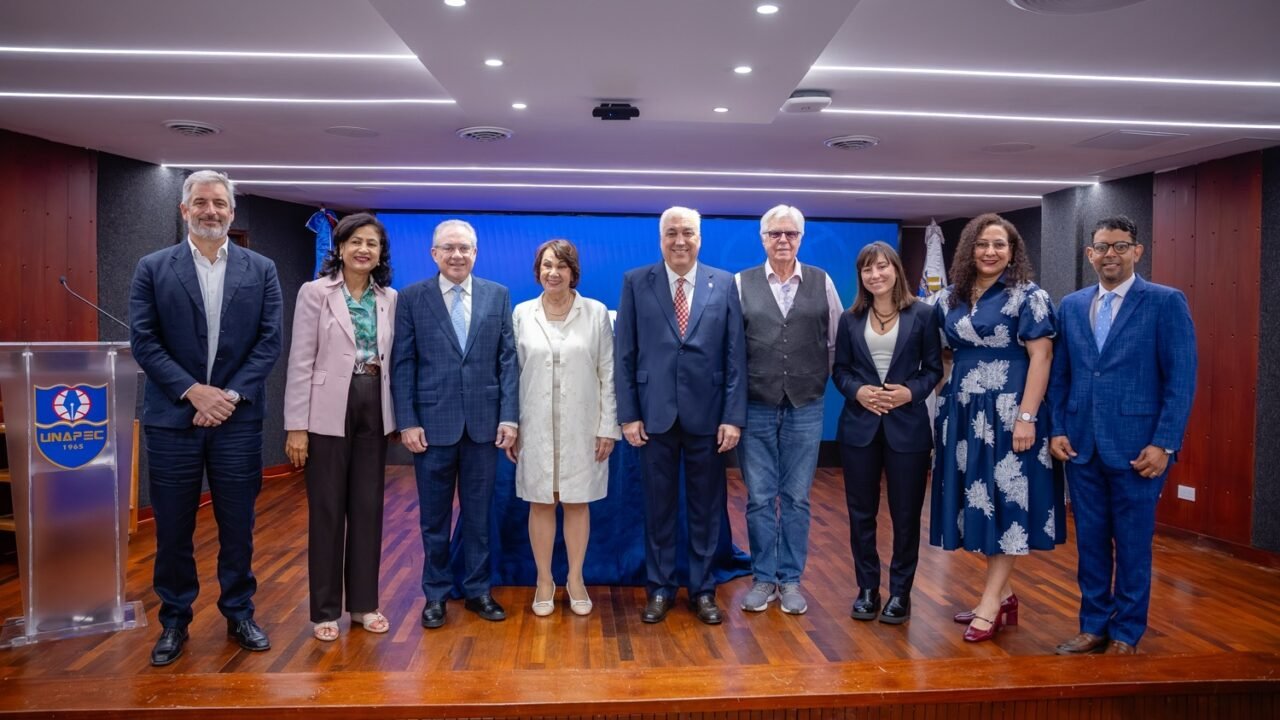Histórico acuerdo entre la academia y el sector comercial impulsa la transformación del retail dominicano