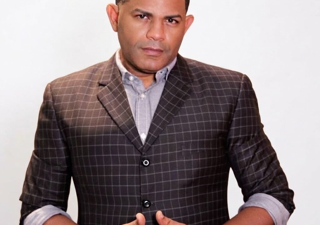 Castro Popsitivo anuncia gira por República Dominicana y celebra más de dos décadas de trayectoria musical