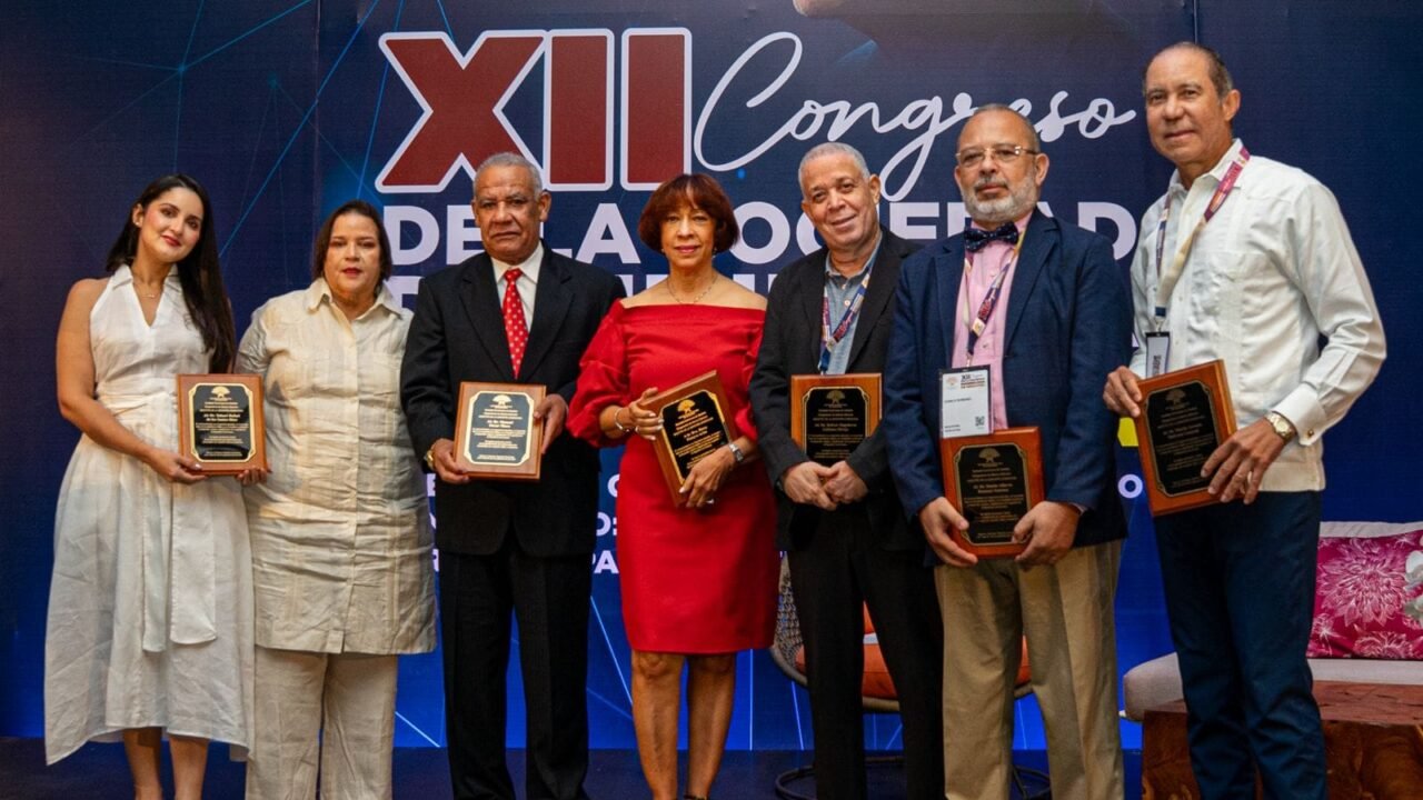 SODOGE reconoce a cinco destacados especialistas como Maestros de la Geriatría Dominicana