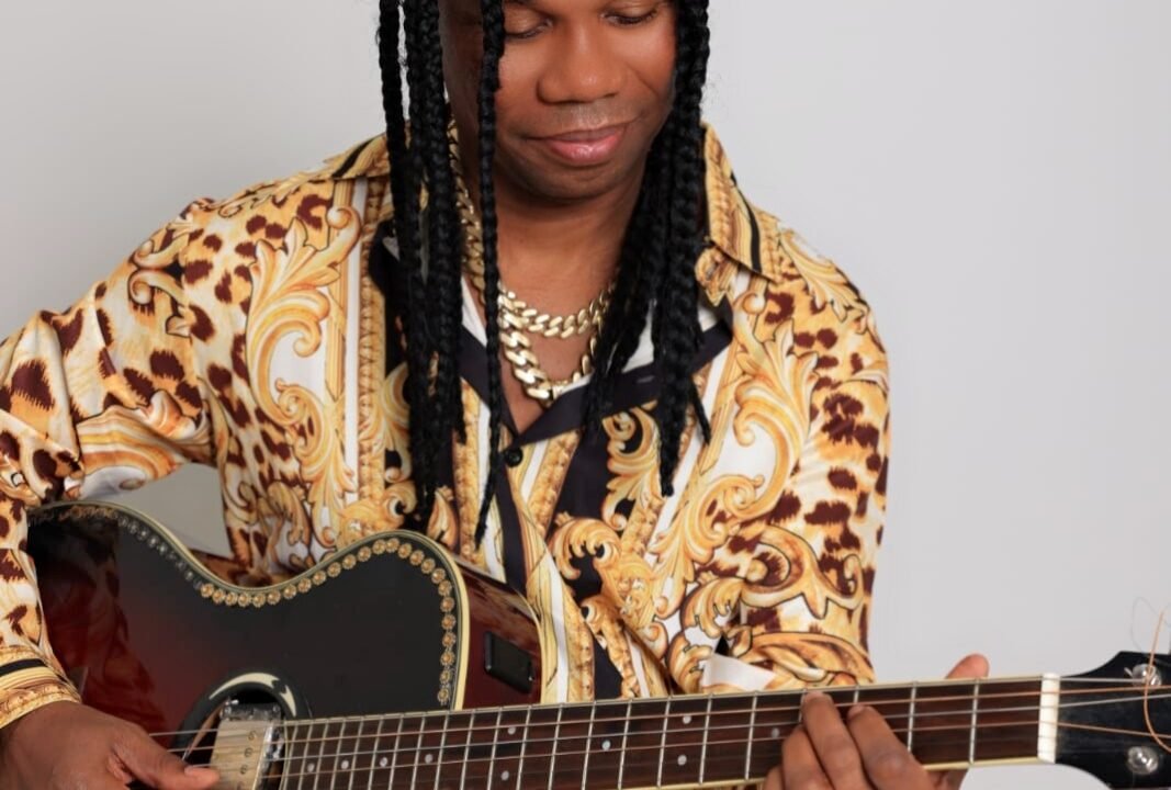 Chicho Severino revela a Exposición Mediática la historia detrás de “I Love You”, la balada que ha desatado una inesperada reacción entre dominicanos