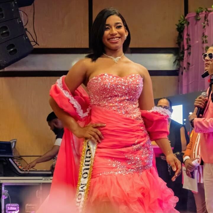 Yonely Rivera es coronada Reina de las Fiestas Patronales Dajabón Rosario 2026