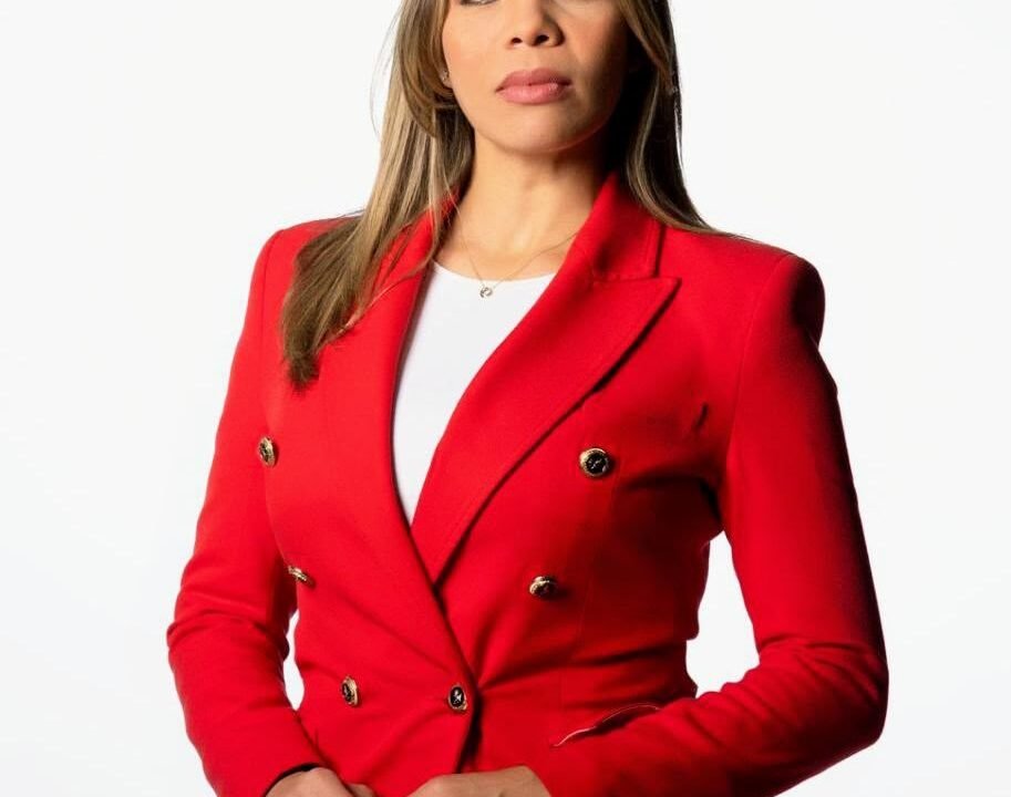 María Cristina Rodríguez es nominada como Presentadora de Noticias en Premios La Flor 2026