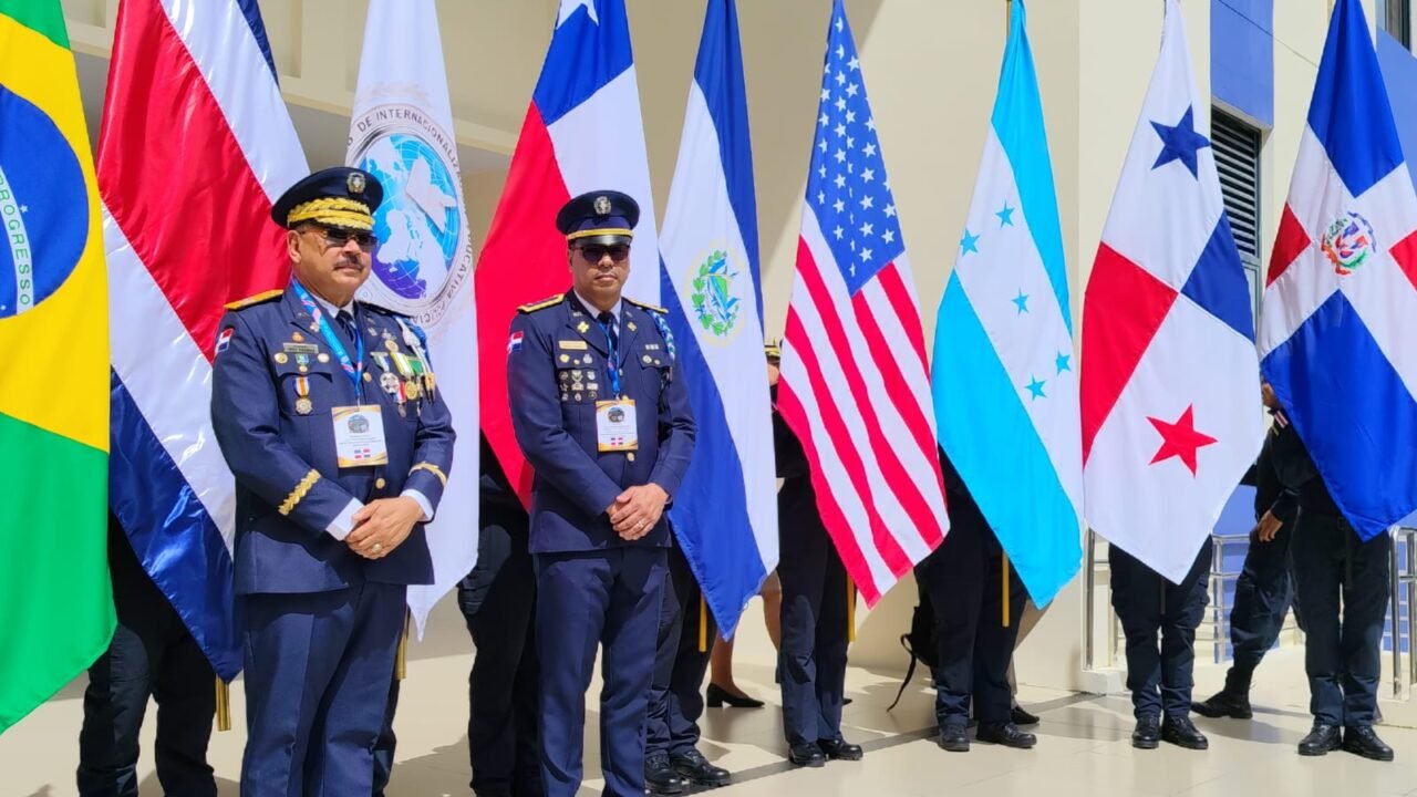 Policía Nacional participa en encuentro internacional de educación policial en Costa Rica