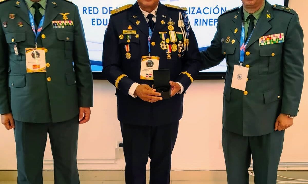 General Juan Guzmán Badía es elegido director ejecutivo de la RINEP para el período 2027-2028